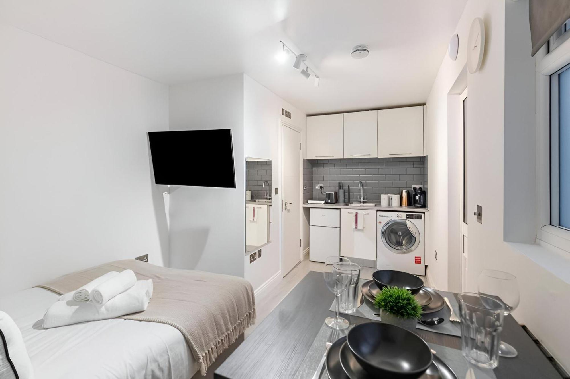 Cozy Vibes Minimalist Studio Stay Лондон Экстерьер фото