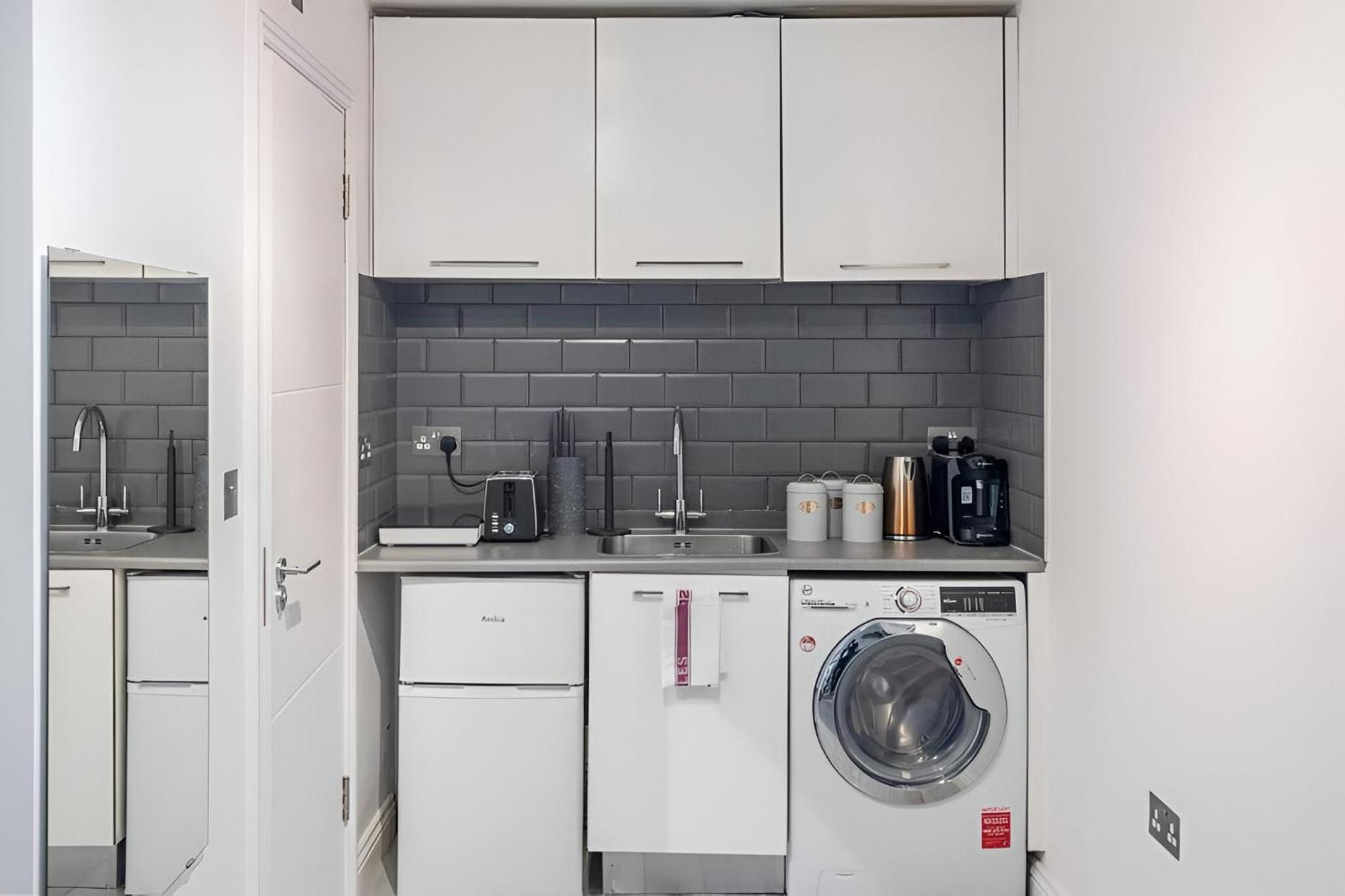 Cozy Vibes Minimalist Studio Stay Лондон Экстерьер фото